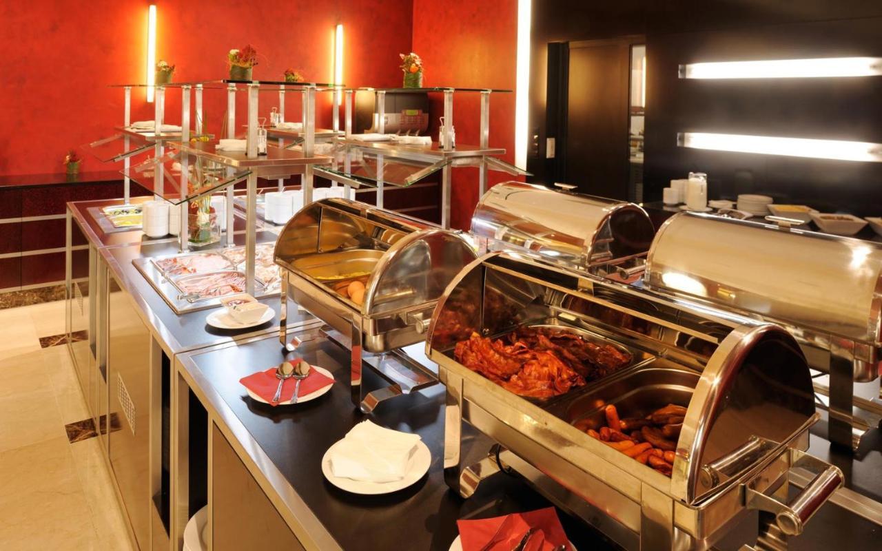 Hotel Cosmopol تْشيزيناتيكو المظهر الخارجي الصورة